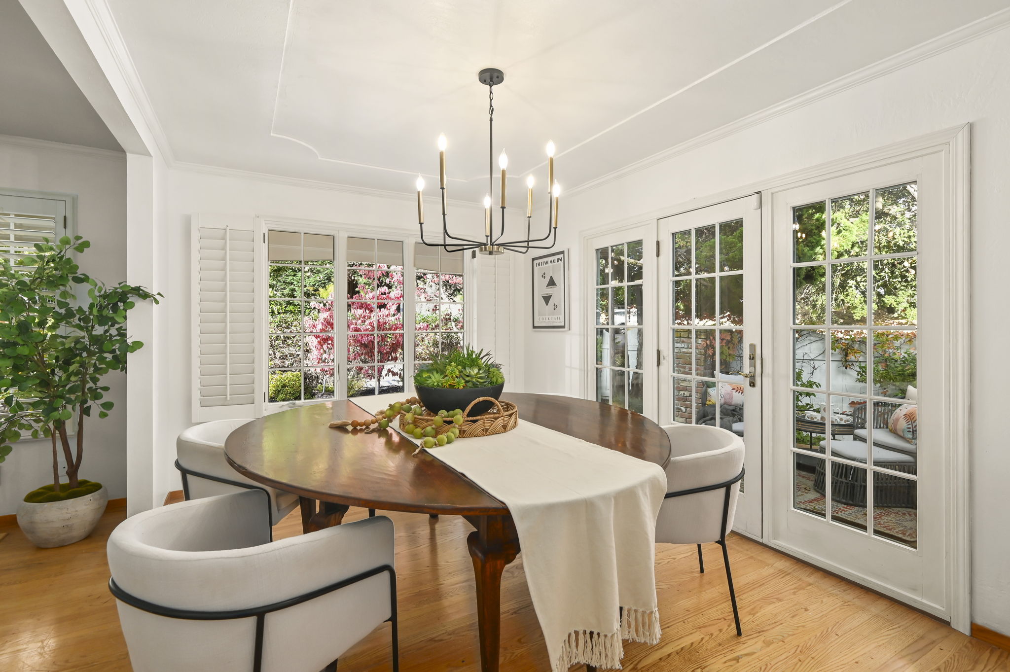 Dining Overlooks Yards