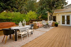 Entertainment Deck