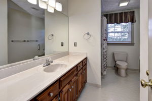  Photo 40