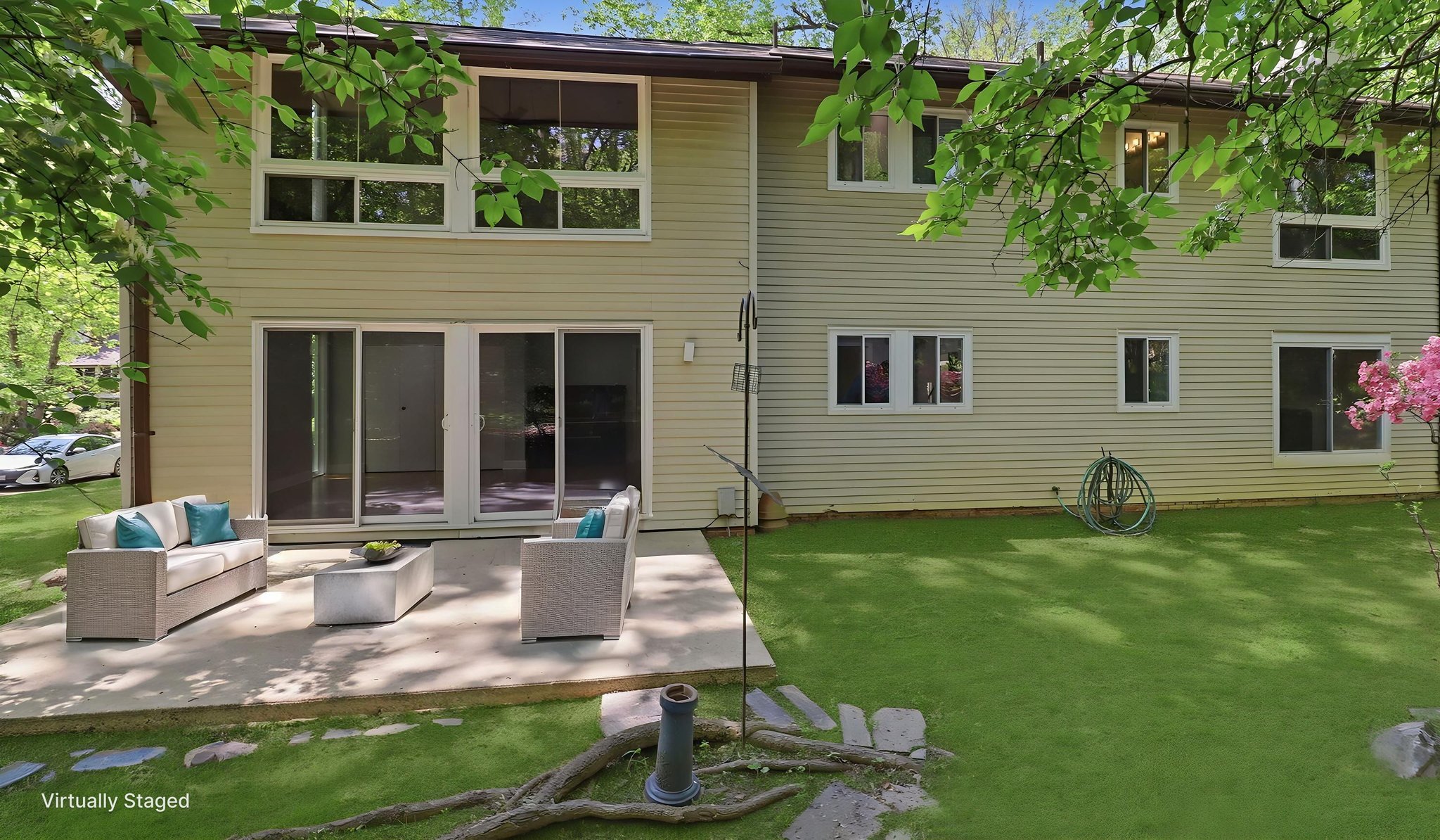 35dd1175-7a87-4e9f-835d-18d08aebe206 virtually staged.jpeg