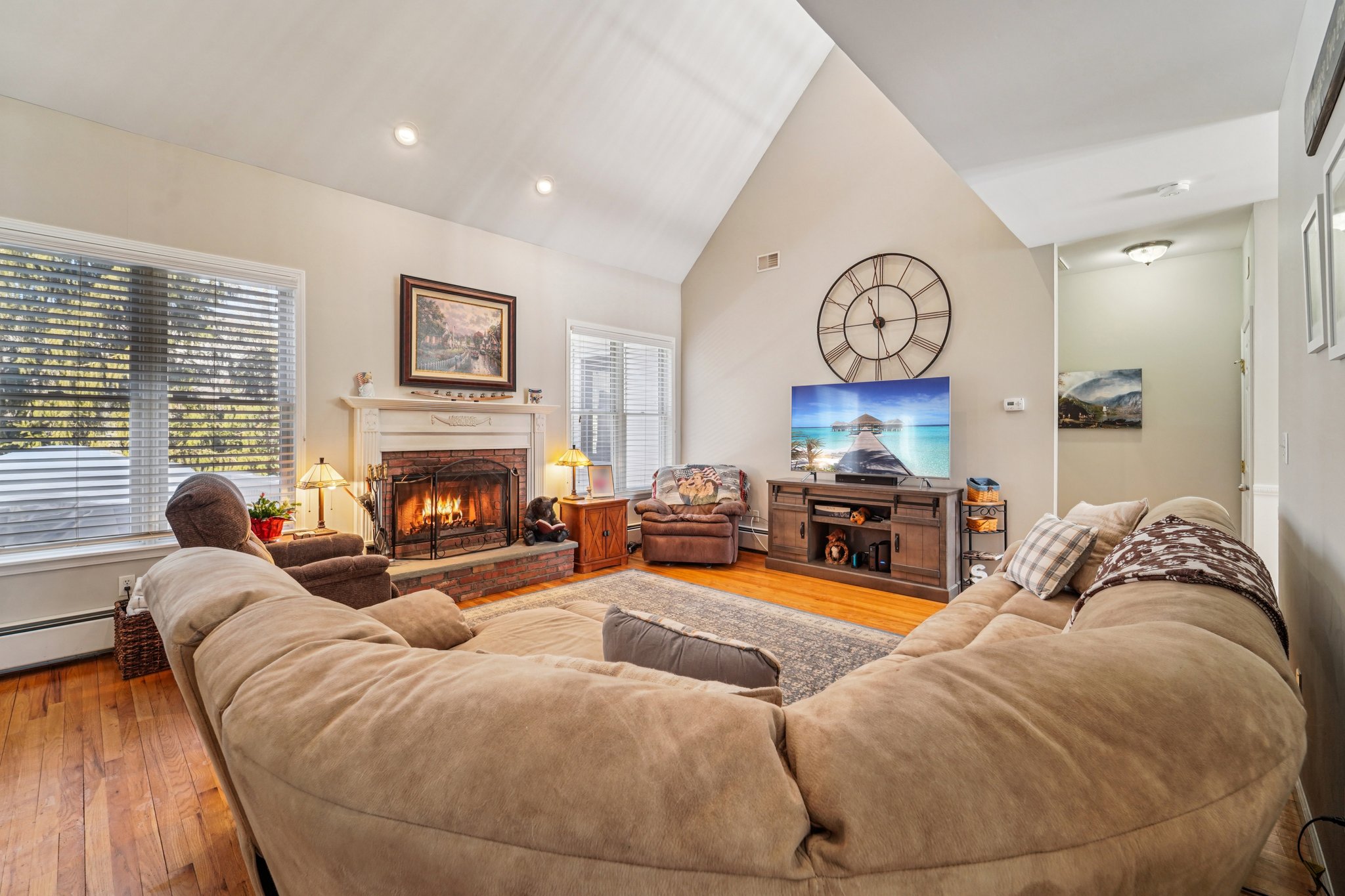 Eagle Crst-S0302-009.jpg