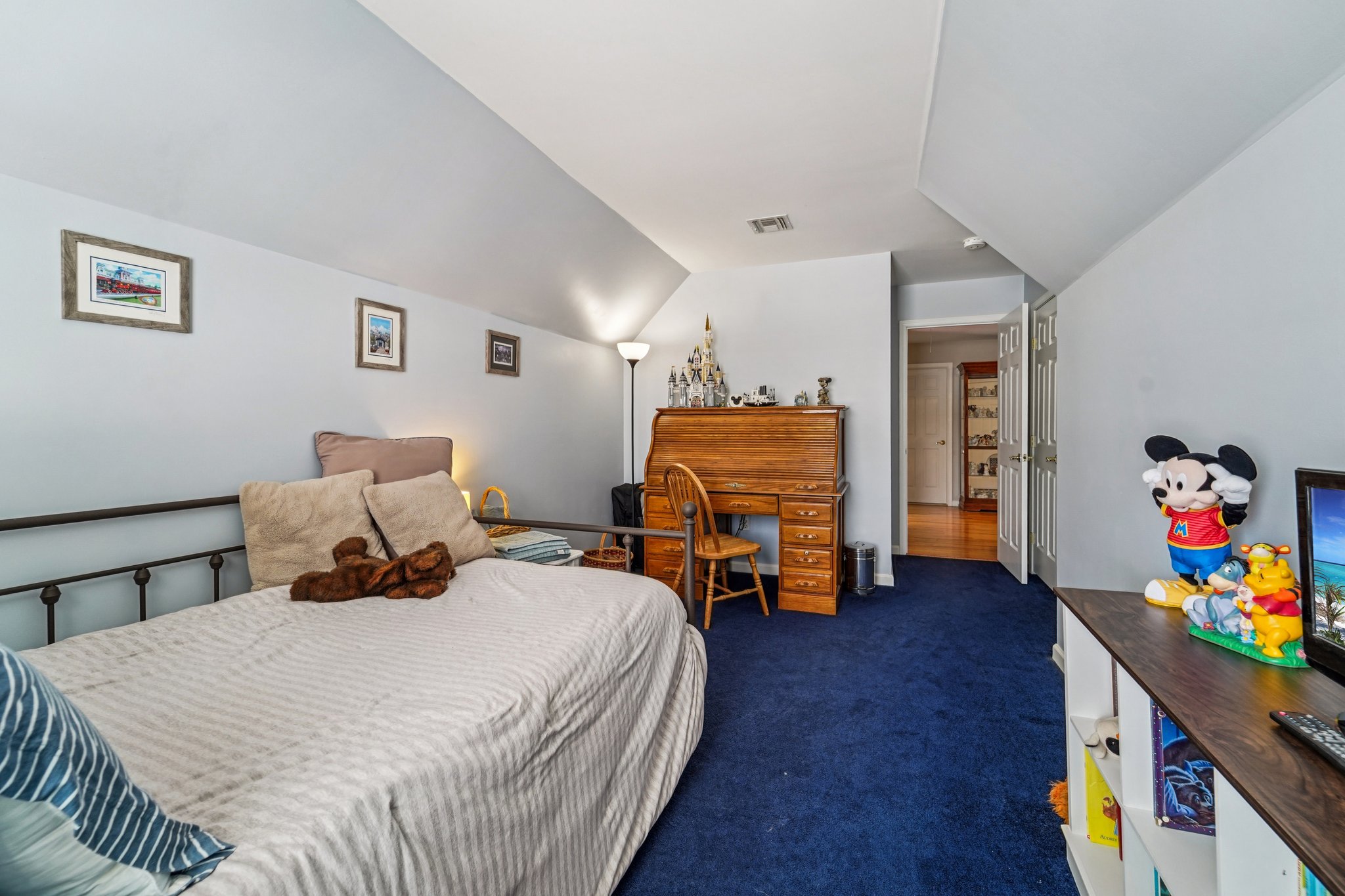 Eagle Crst-S0302-048.jpg