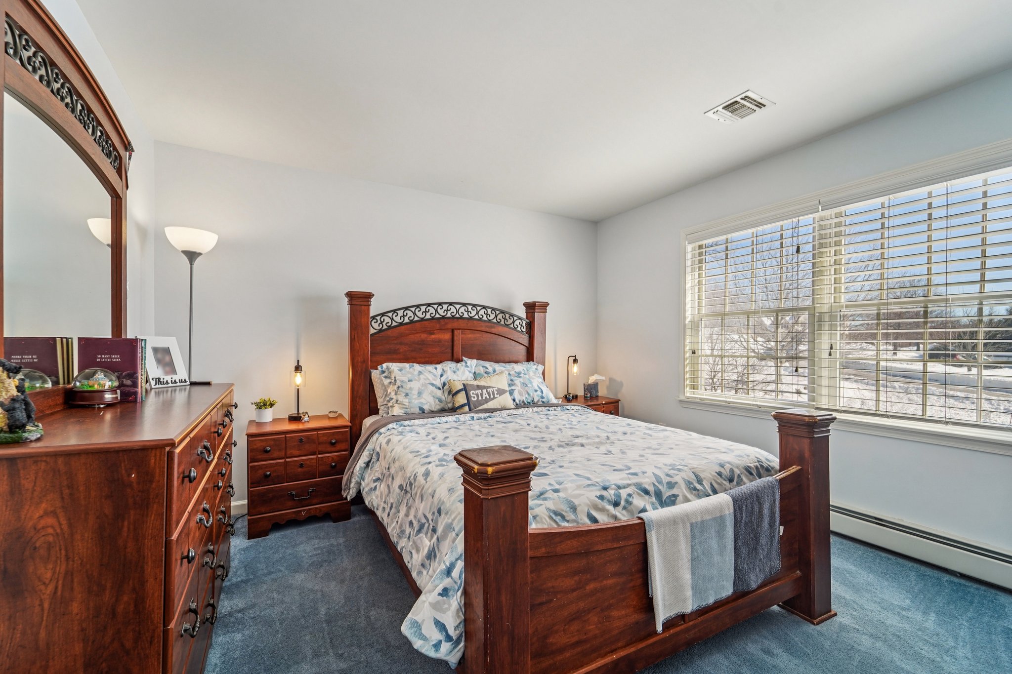 Eagle Crst-S0302-050.jpg