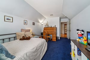 Eagle Crst-S0302-048.jpg