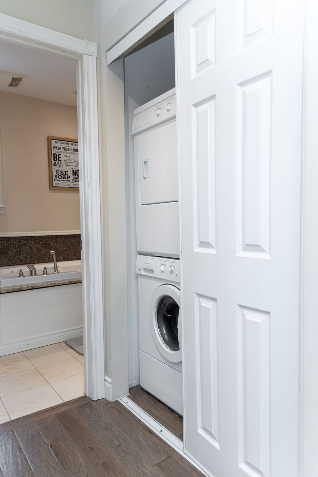 Toronto property showcase — delivered property photograph 33