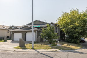 3 Green Meadow Crescent, Strathmore, AB T1P 1H4, Canada Photo 0