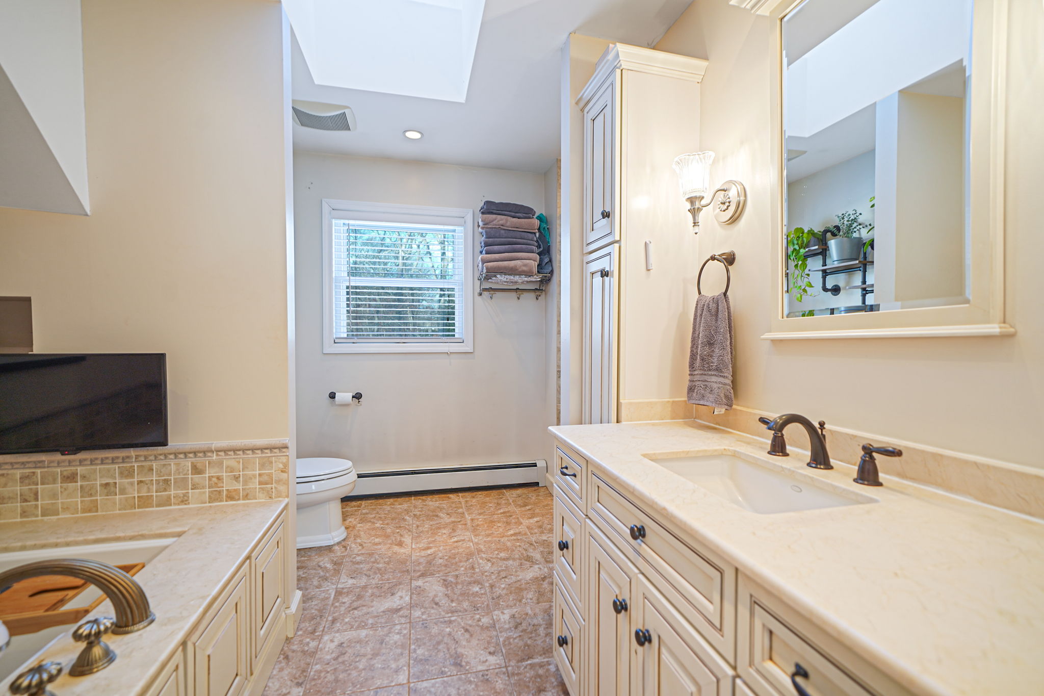  Photo 28
