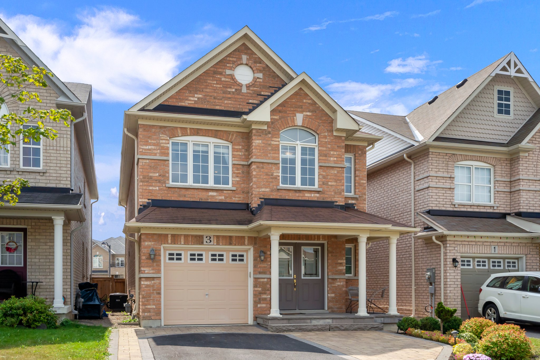 3 Harvest Hills Blvd, East Gwillimbury, ON L9N 0A6, Canada