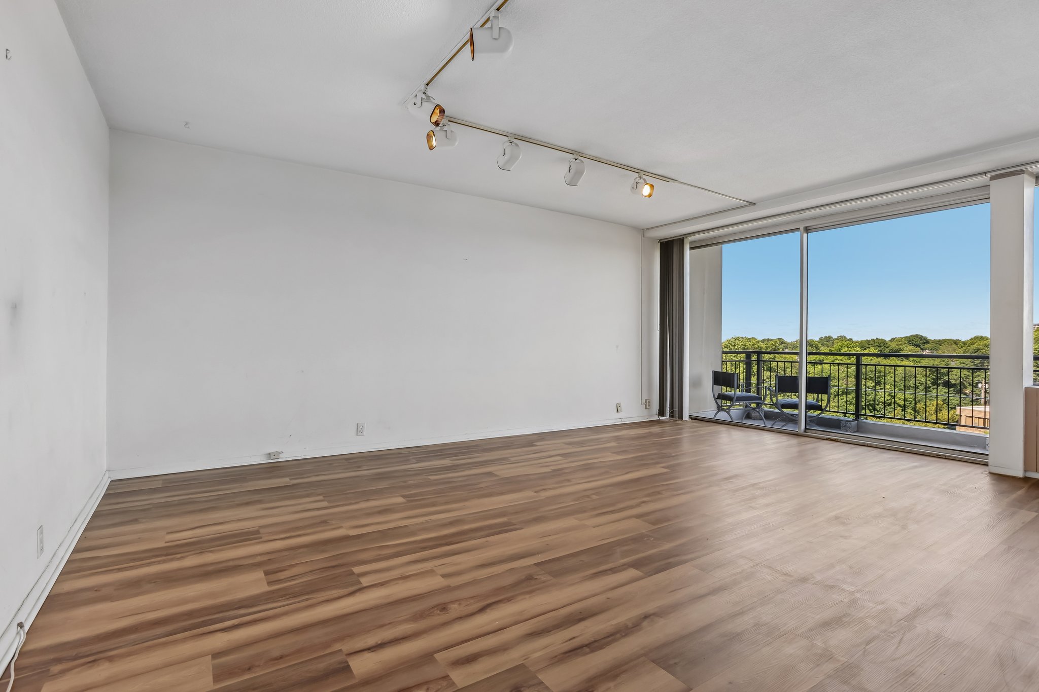 Horizon Rd 1021-S0906-012.jpg