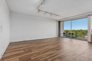 Horizon Rd 1021-S0906-012.jpg
