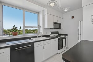 Horizon Rd 1021-S0906-026.jpg