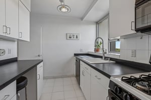 Horizon Rd 1021-S0906-027.jpg