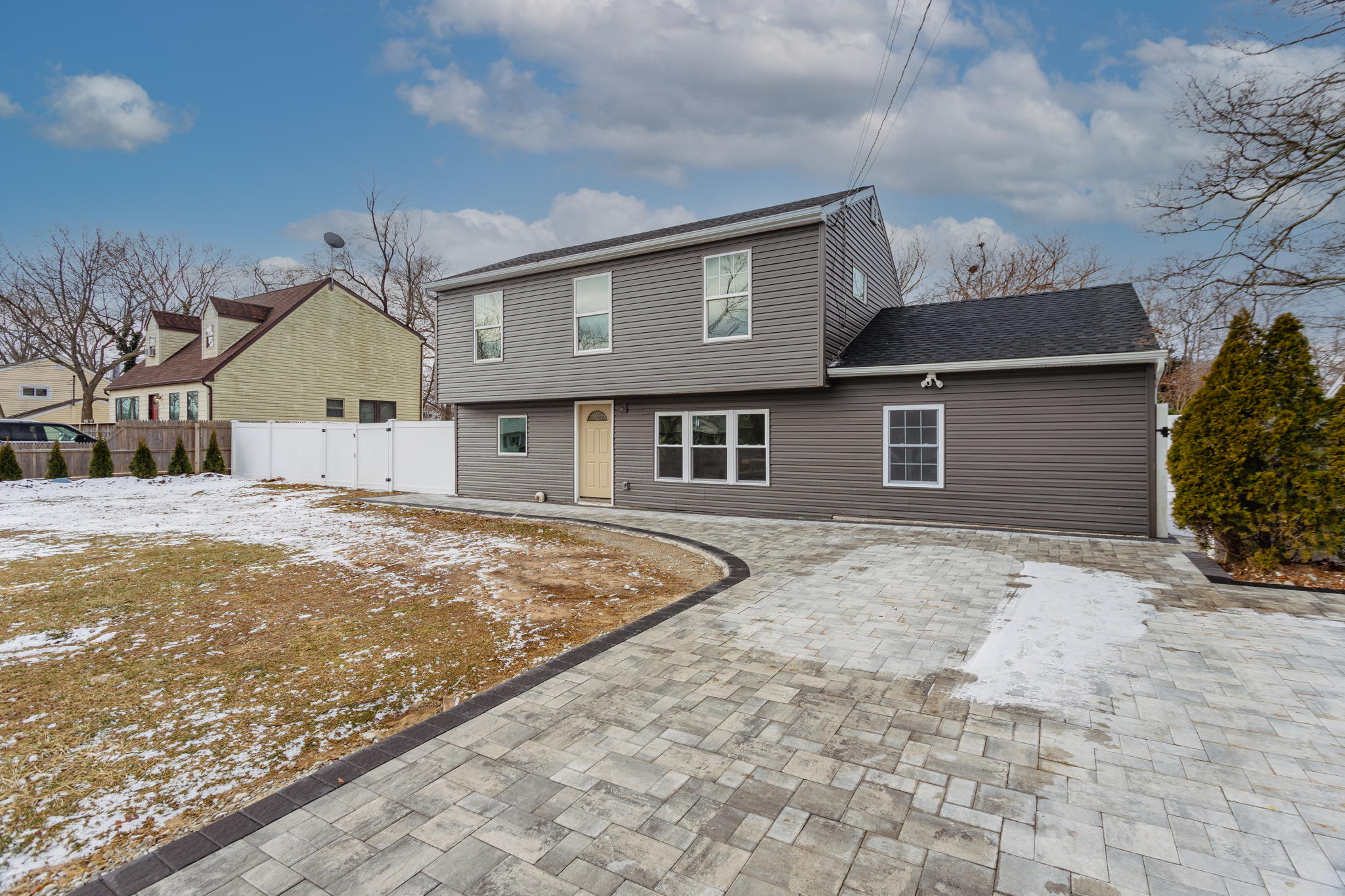 3 Huron St, Port Jefferson Station, NY 11776, USA Photo 8