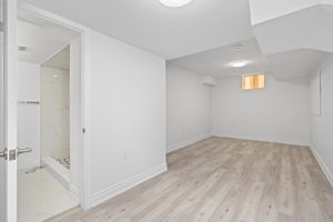  Photo 39