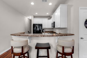 Breakfast Bar in the Kitchen