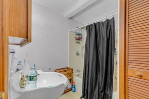  Photo 49