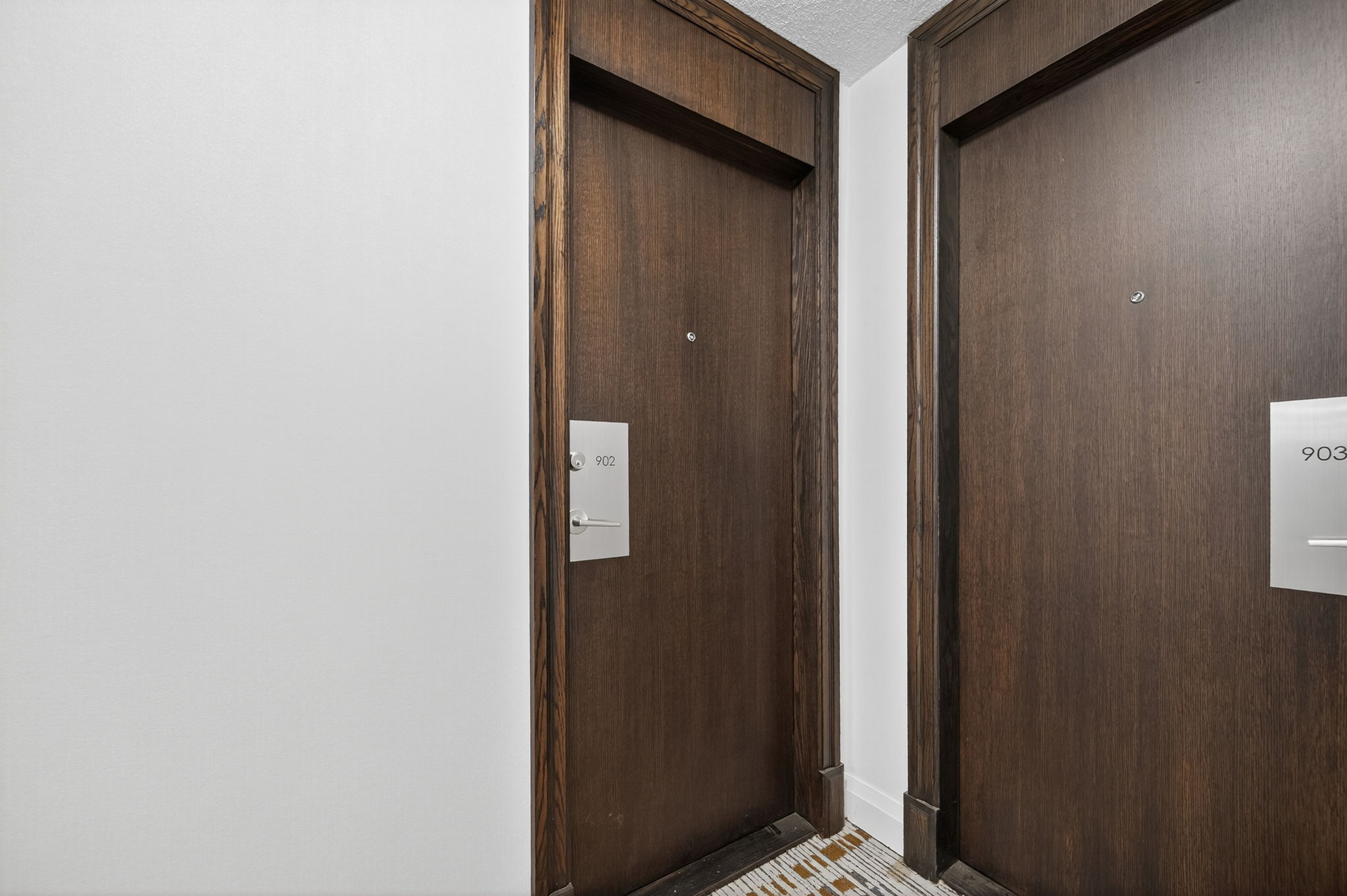 3 Michael Power Pl Unit 902 Toronto, ON M9A 0A2