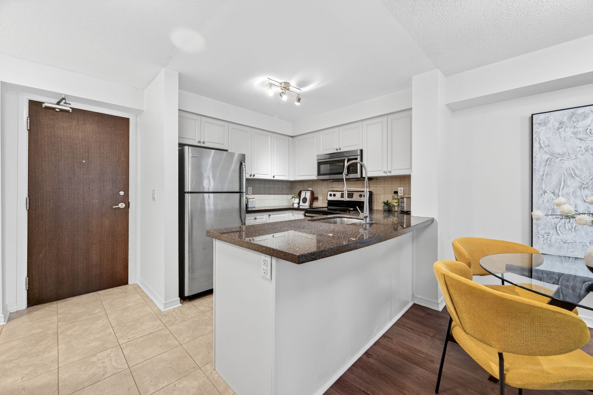 3 Michael Power Pl Unit 902 Toronto, ON M9A 0A2
