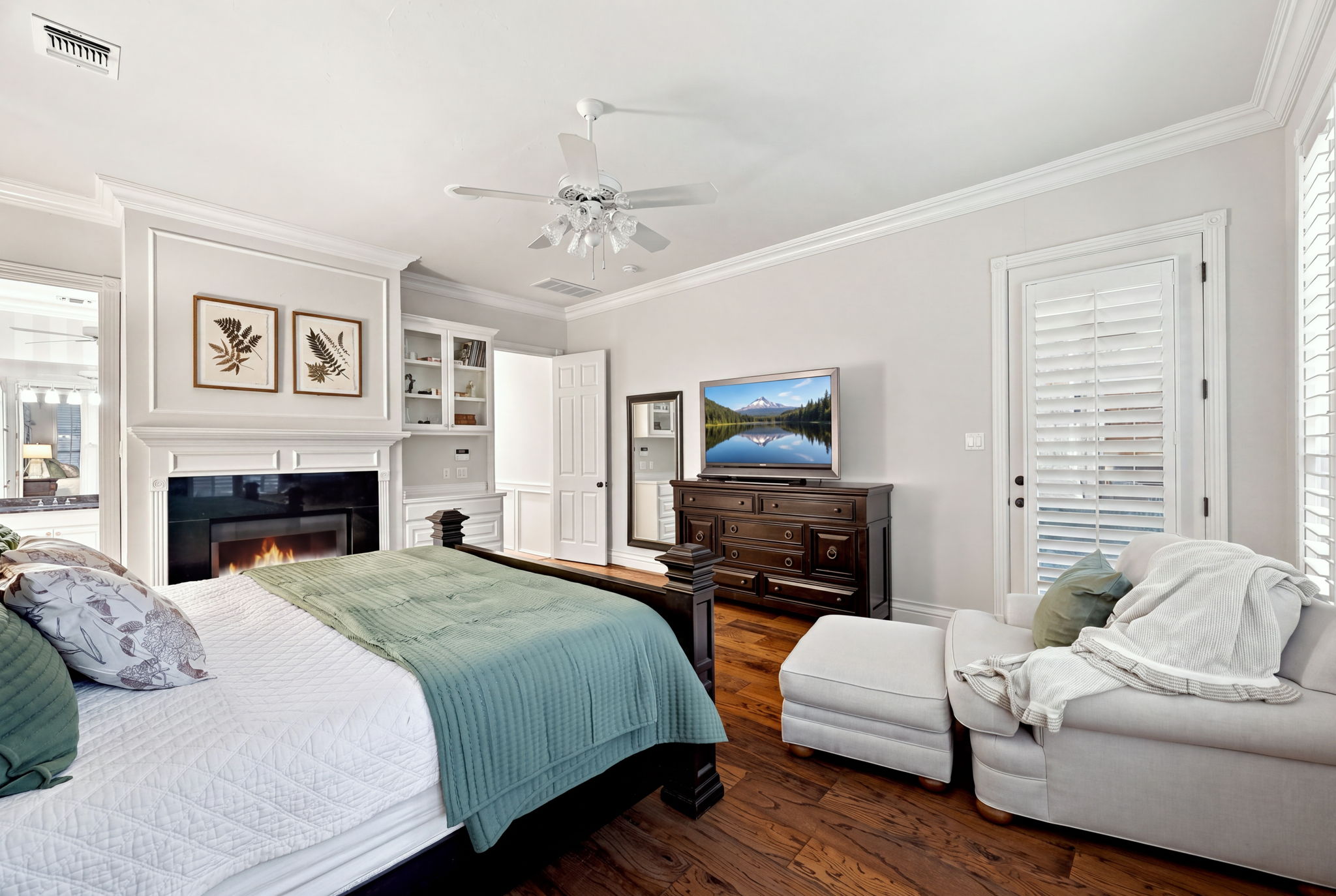  Photo 44