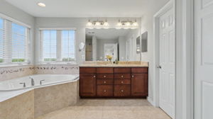  Photo 70