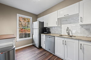 3 Plantation Dr NE a, Atlanta, GA 30324, USA Photo 8