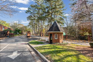 3 Plantation Dr NE a, Atlanta, GA 30324, USA Photo 30