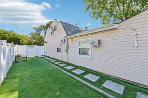 Reydon Way-S1010-045.jpg