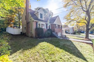 3 Reynolds St, Canton, MA 02021, USA Photo 42