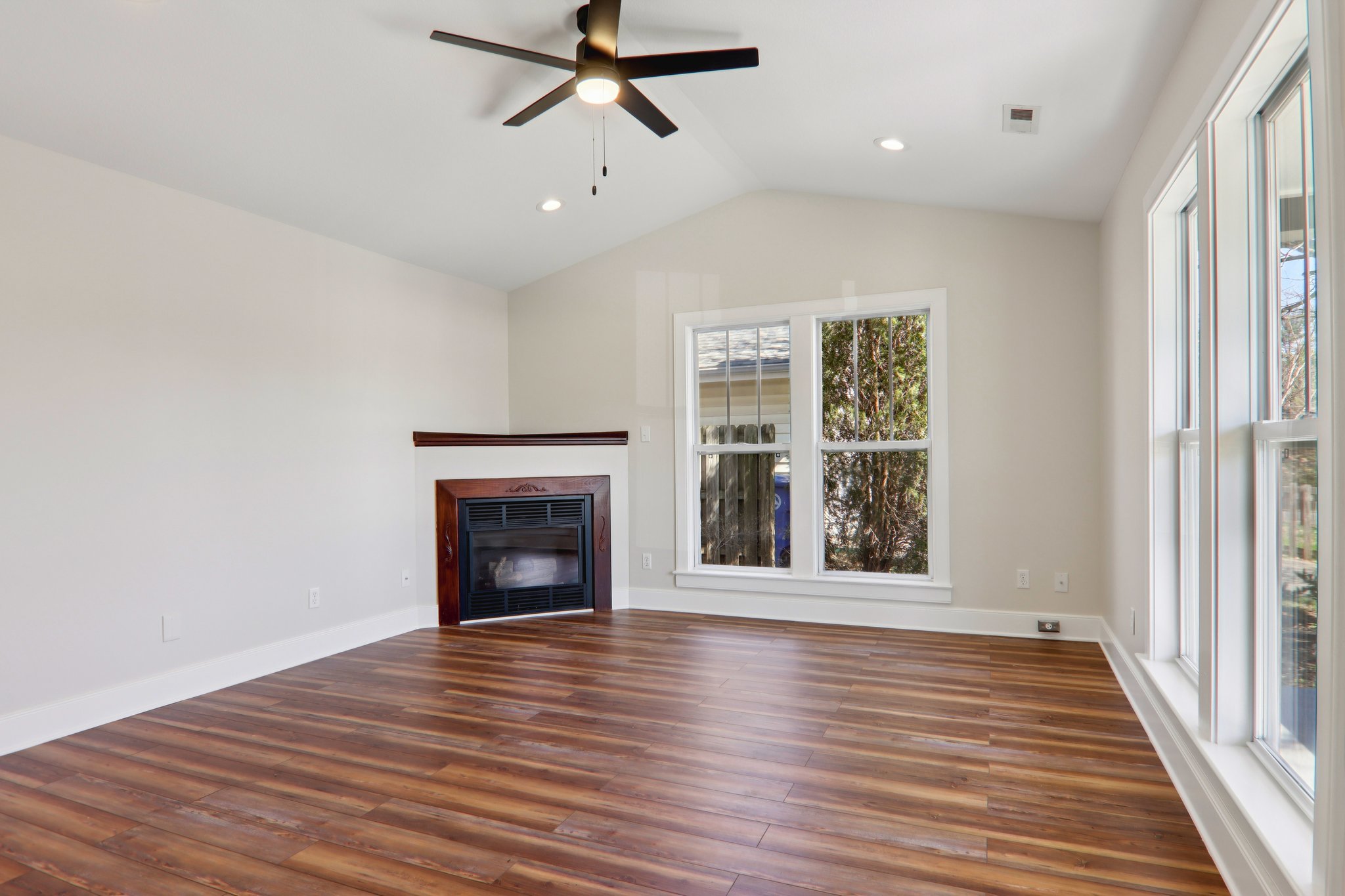 Rosemont Ct-S1303-010.jpg