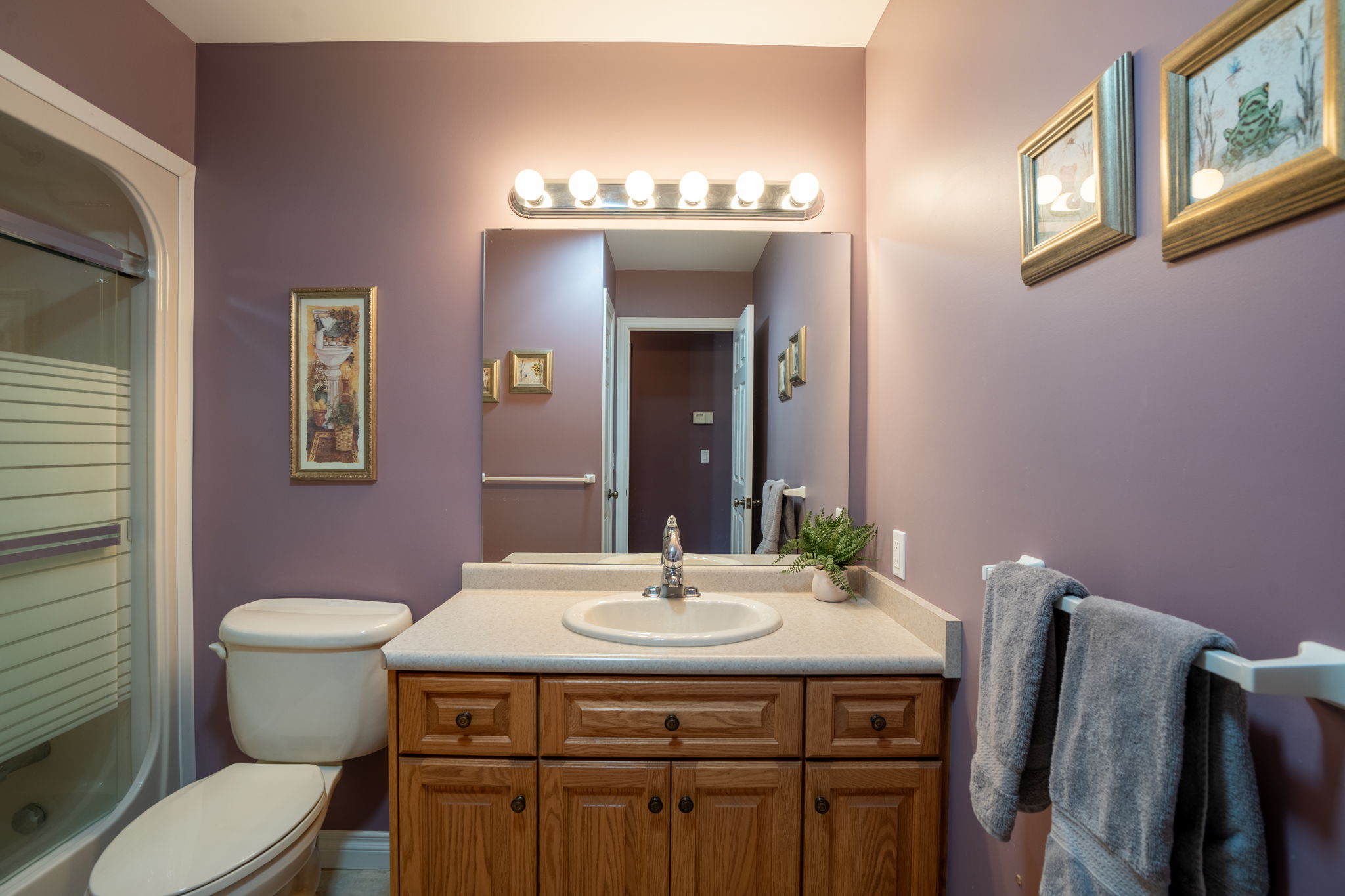 24 S Main St, Thorold-23