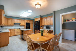 24 S Main St, Thorold-18