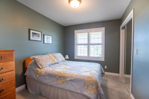 24 S Main St, Thorold-21