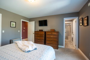 24 S Main St, Thorold-28