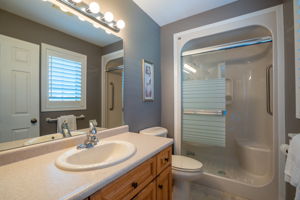 24 S Main St, Thorold-30
