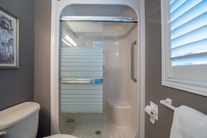 24 S Main St, Thorold-31