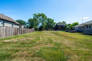 24 S Main St, Thorold-53