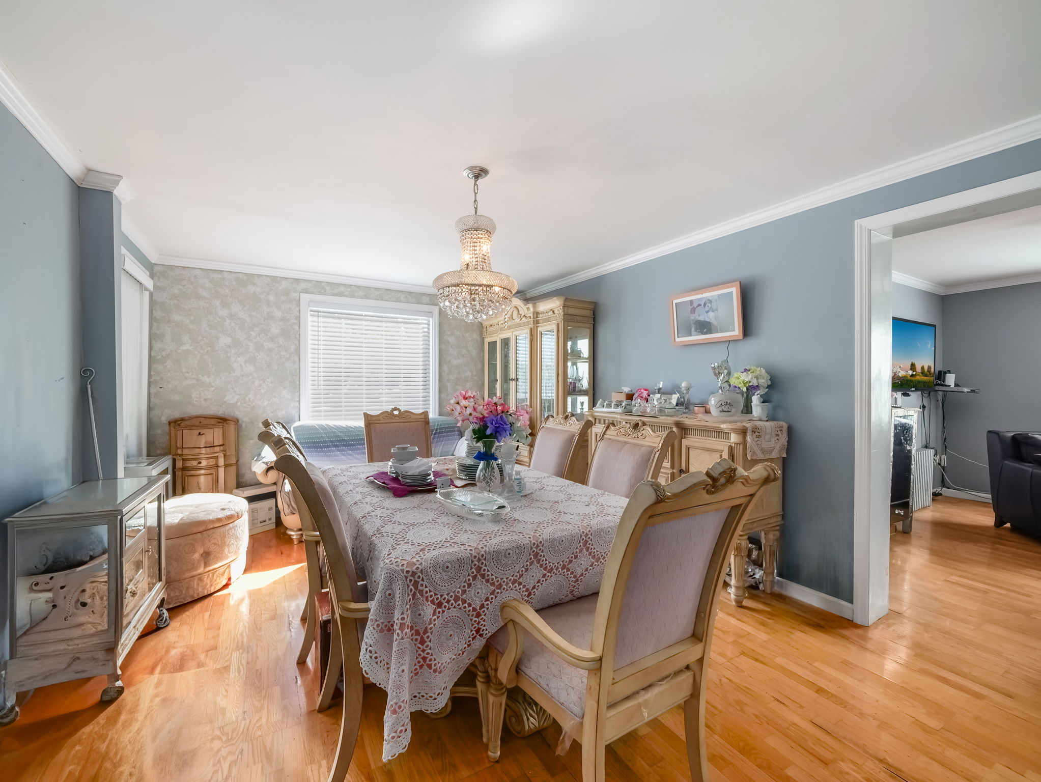  Photo 24