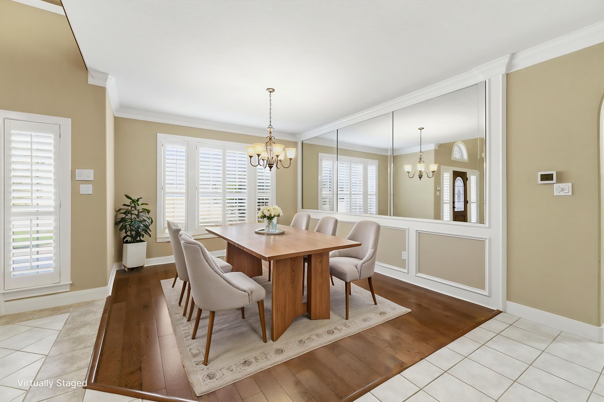 8Y8A2360 virtually staged.jpeg