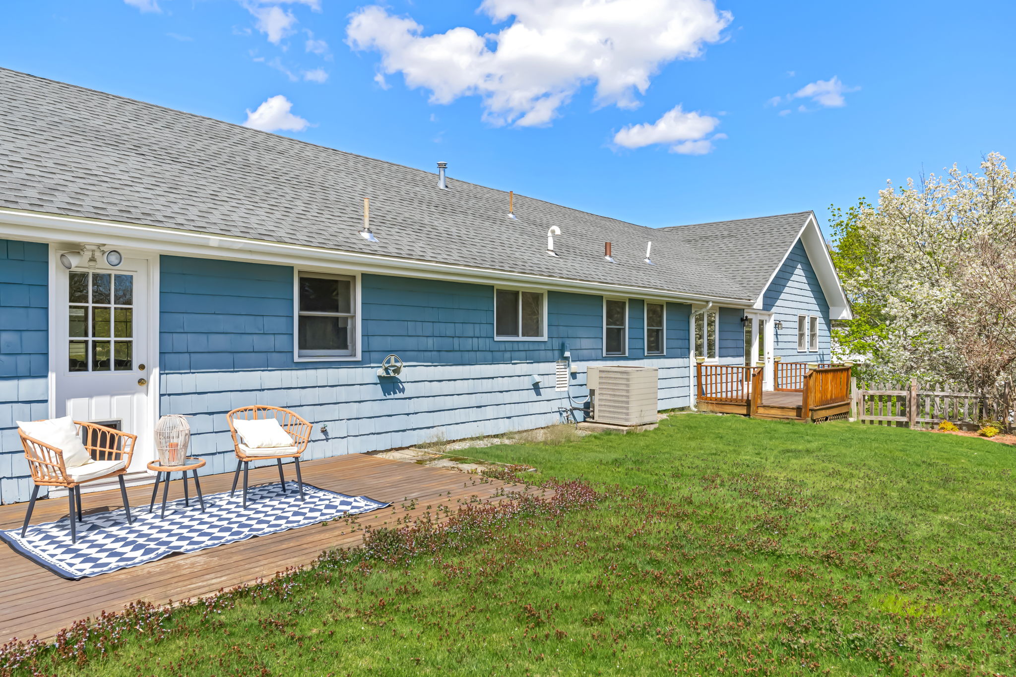  Photo 46