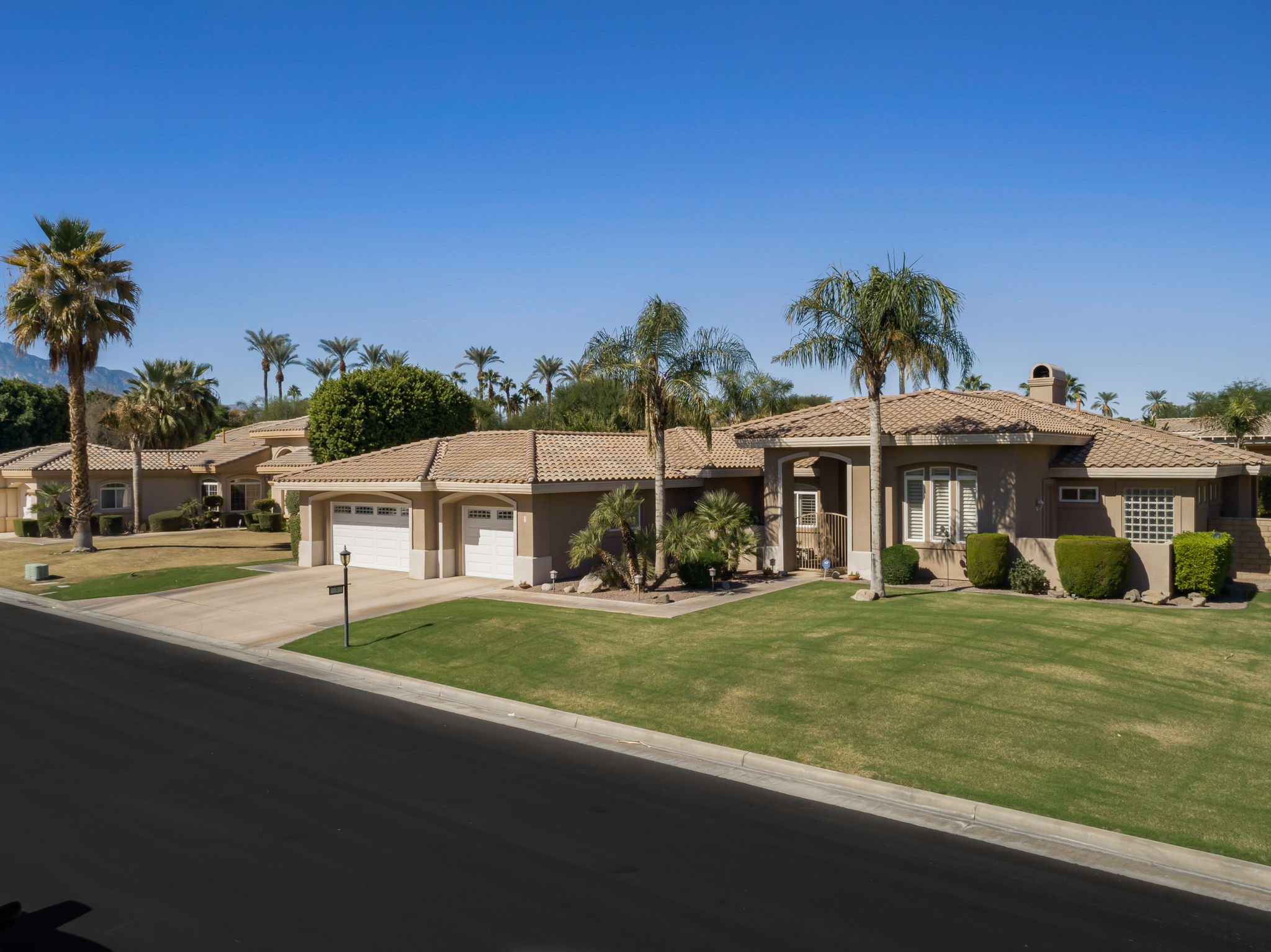  3 University Cir, Rancho Mirage, CA 92270, US Photo 2