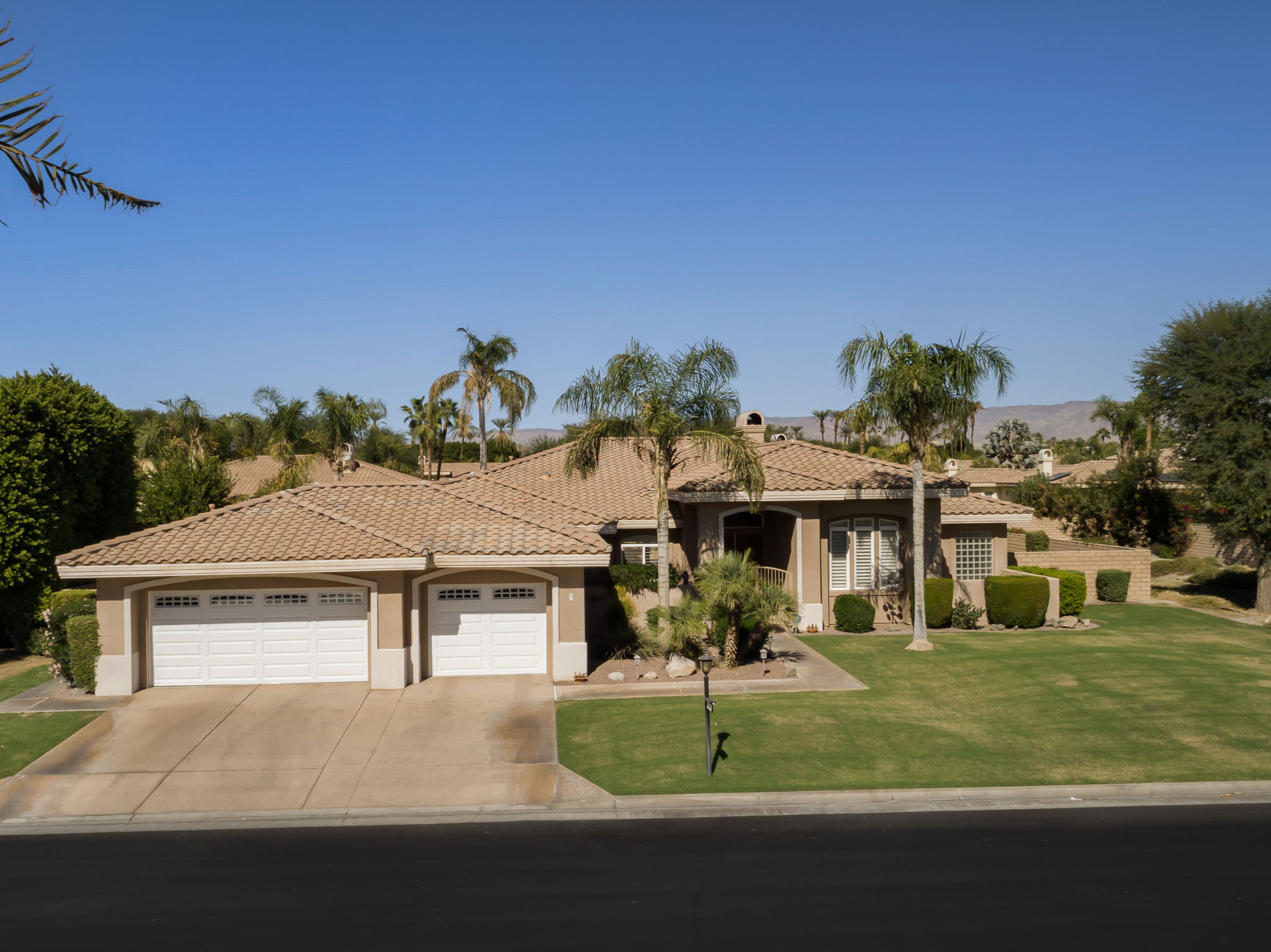  3 University Cir, Rancho Mirage, CA 92270, US