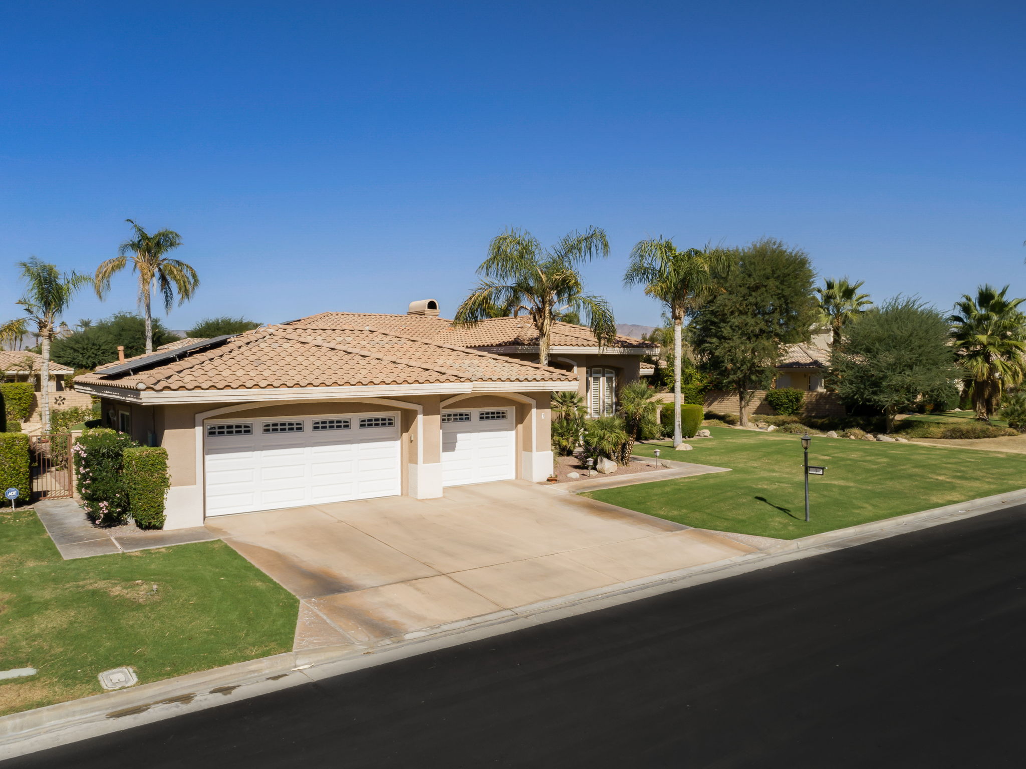  3 University Cir, Rancho Mirage, CA 92270, US Photo 3