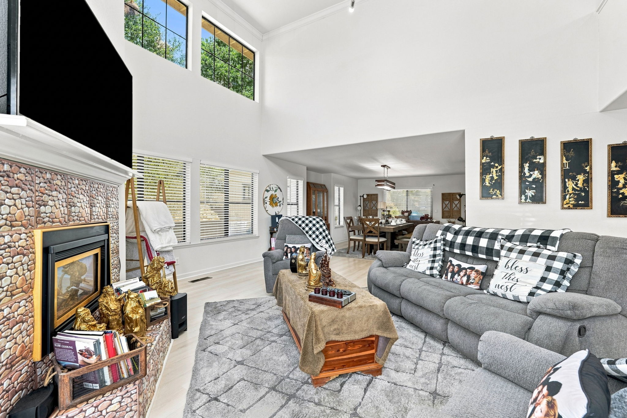 013_F8_3 Wildwood Pl