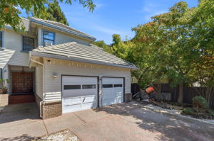 003_F8_3 Wildwood Pl