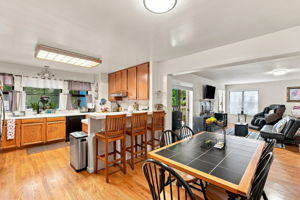 020_F8_3 Wildwood Pl