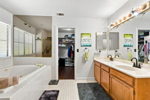 041_F8_3 Wildwood Pl