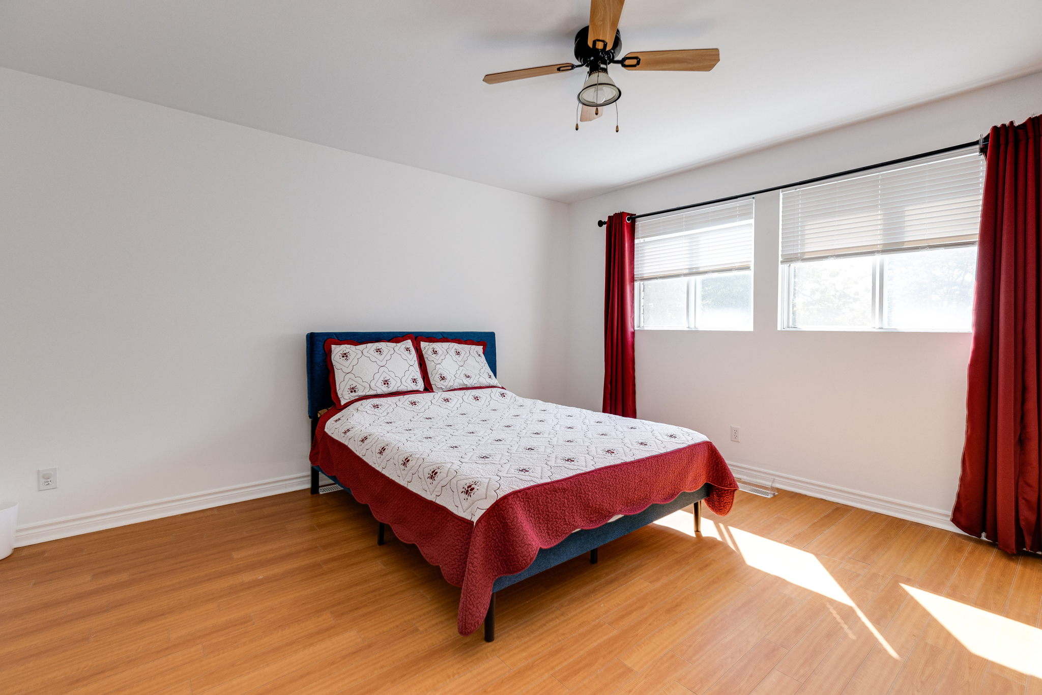 Toronto property showcase — delivered property photograph 8