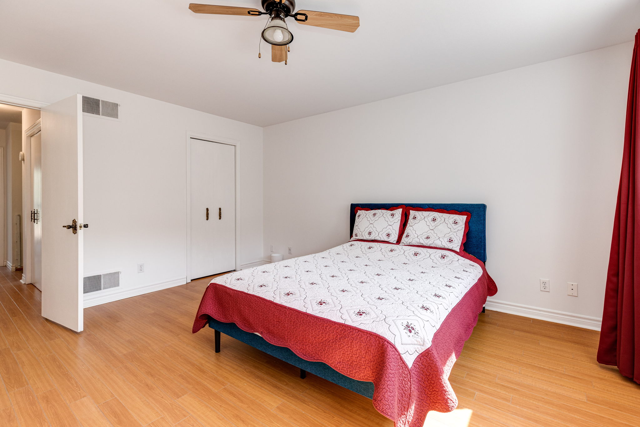 Toronto property showcase — delivered property photograph 9