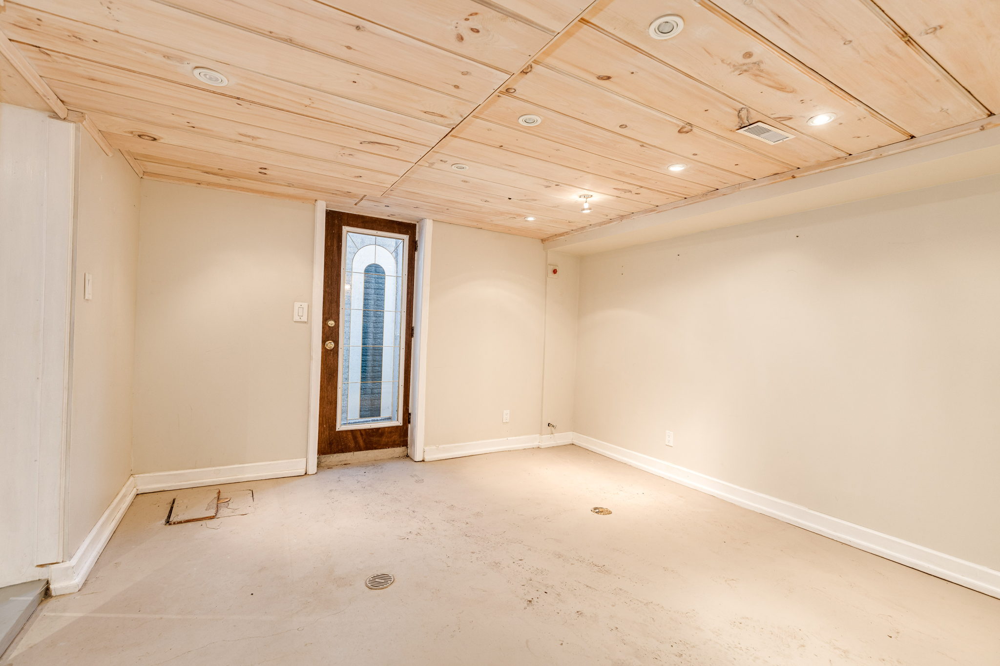 Toronto property showcase — delivered property photograph 30