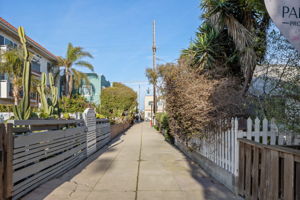 30 24th Street-25